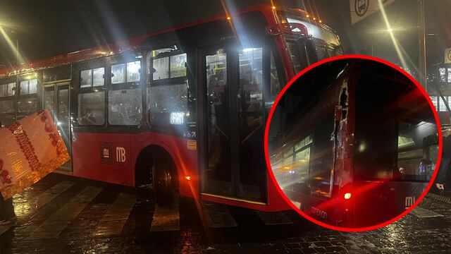 Unidades del Metrobús chocan