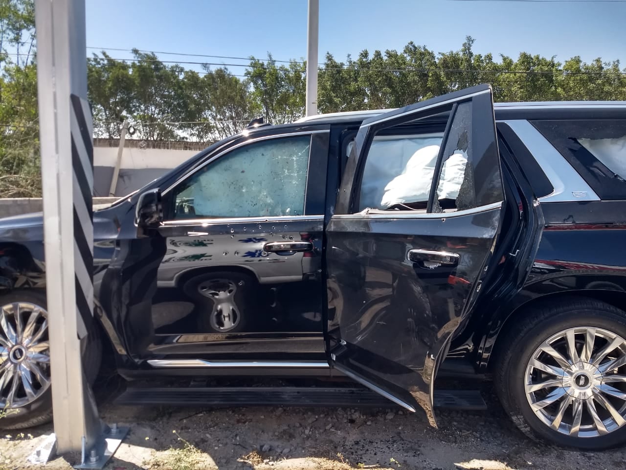 Camioneta del hermano de Alfredo Olivas