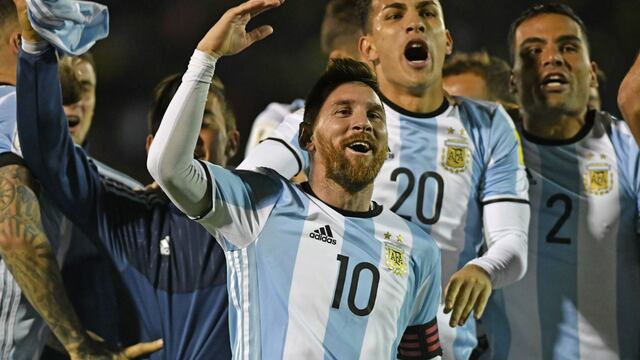 Messi celebra el pase de Argentina.