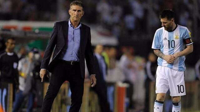Bauza al dirigir a la Albiceleste.