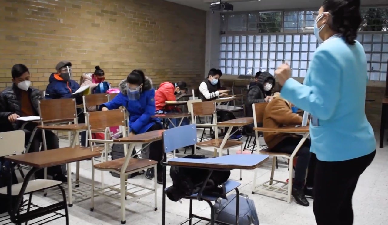 SEP pide a escuelas públicas medidas extraordinarias ante el frío de temporada invernal