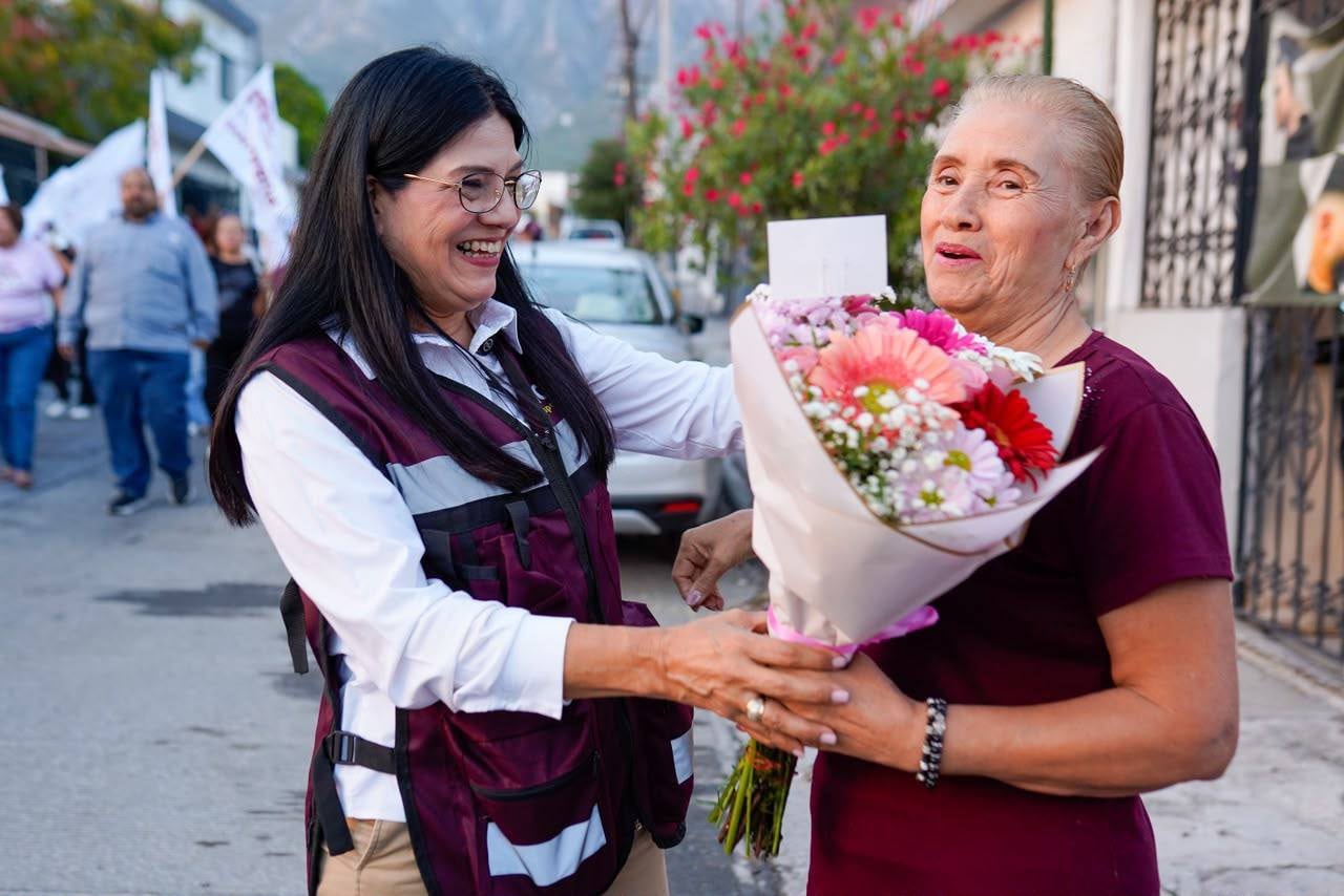 Elizabeth Galicia Ruiz visita Las Palmas y López Mateos en Santa Catarina.
