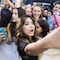 Mileniales se tomarán 25 mil 700 selfies en su vida: estudio