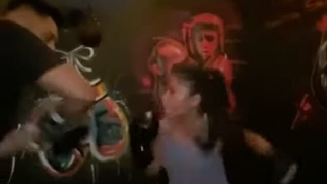 Yalitza Aparicio toma clases de box