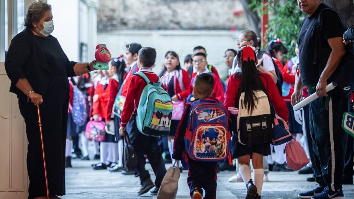 La cifra que encendió alertas en la SEP: 50% de los alumnos con problemas alimentarios