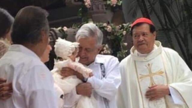 Andrés Manuel López Obrador, Beatriz Gutiérrez y si ahijado. Bautizo.