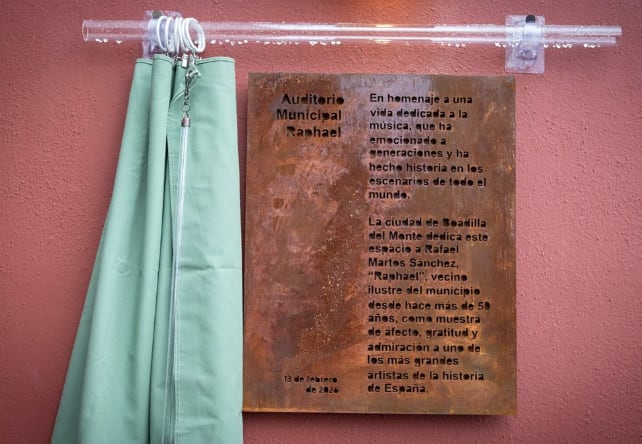 Rinden homenaje a Raphael