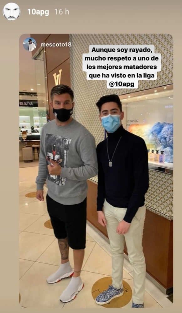 Gignac y fan.