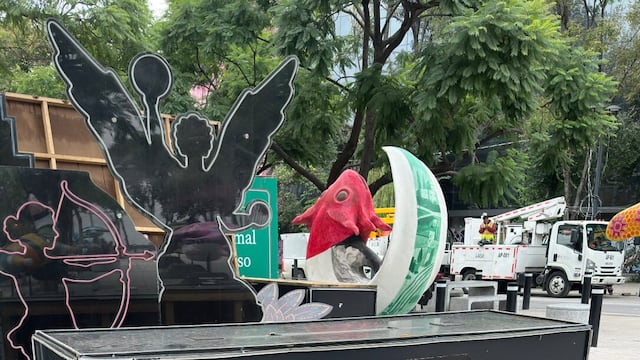 Mobiliario del Mundial 2026 en Plaza Tlaxcoaque