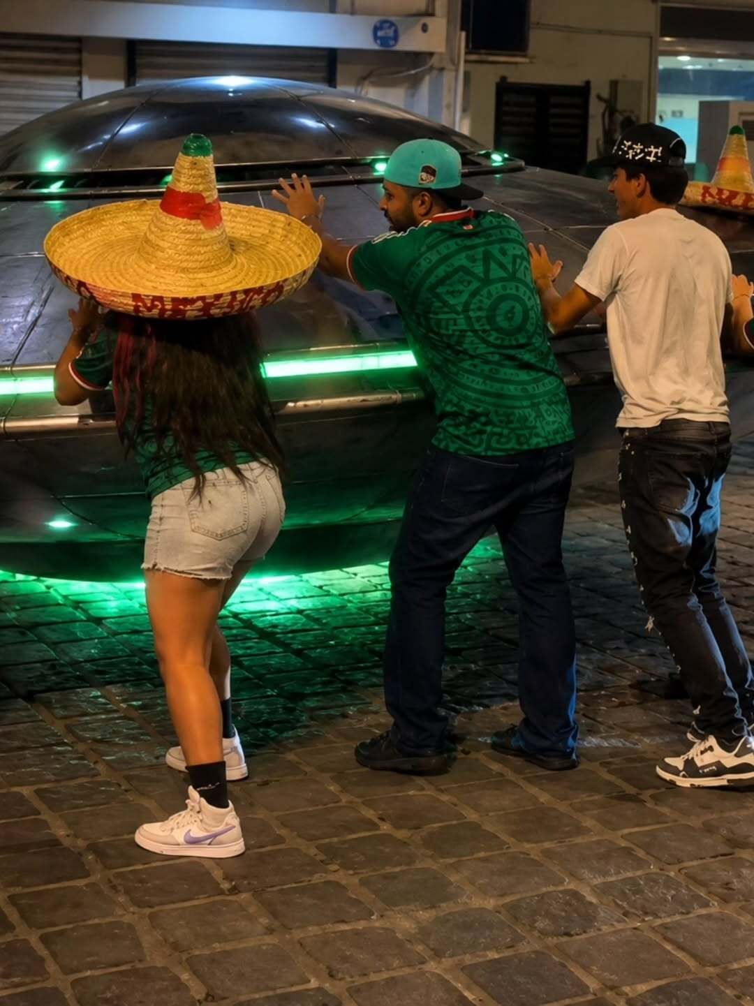 Predicción de Vó Bahiana sobre extraterrestres en el partido de Brasil vs Escocia, provoca invasión de memes en redes