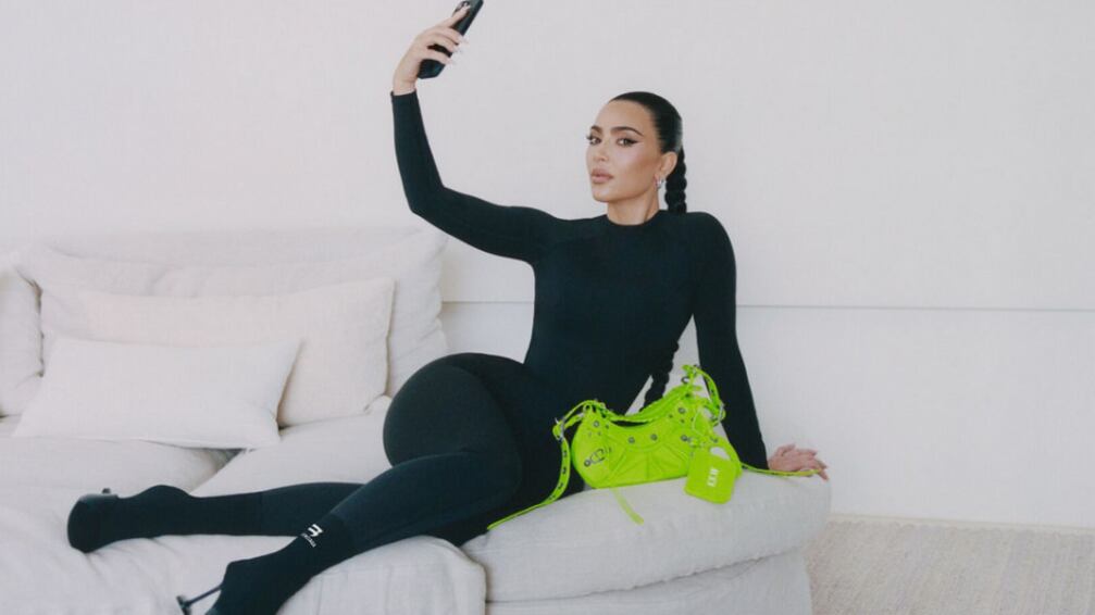 Kim Kardashian es la nueva embajadora de Balenciaga