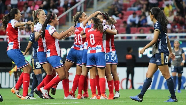 Chivas sacó los tres puntos en su primer partido como local