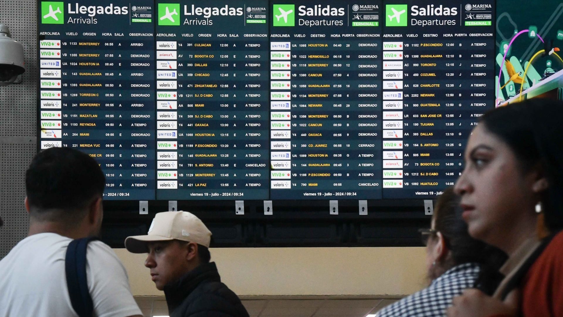 Usuarios de la Terminal 1 del Aeropuerto Internacional de la Ciudad de México