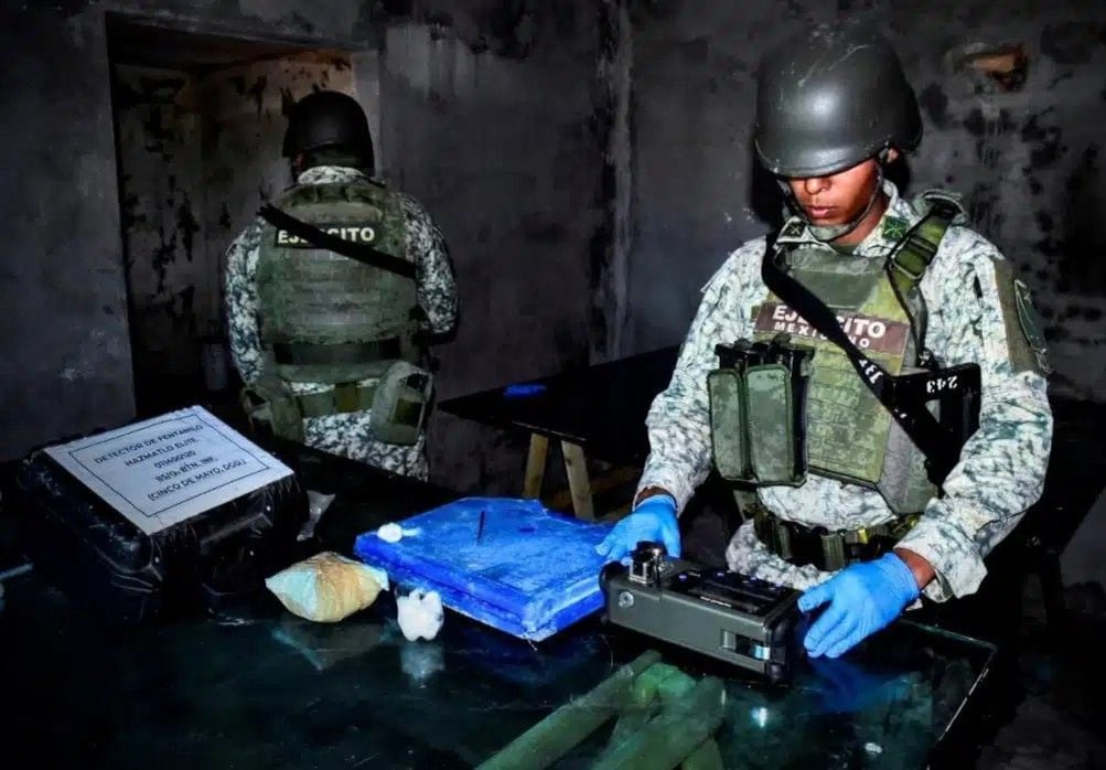 Ejército mexicano asegura narco laboratorio bajo tierra en Navolato, Sinaloa