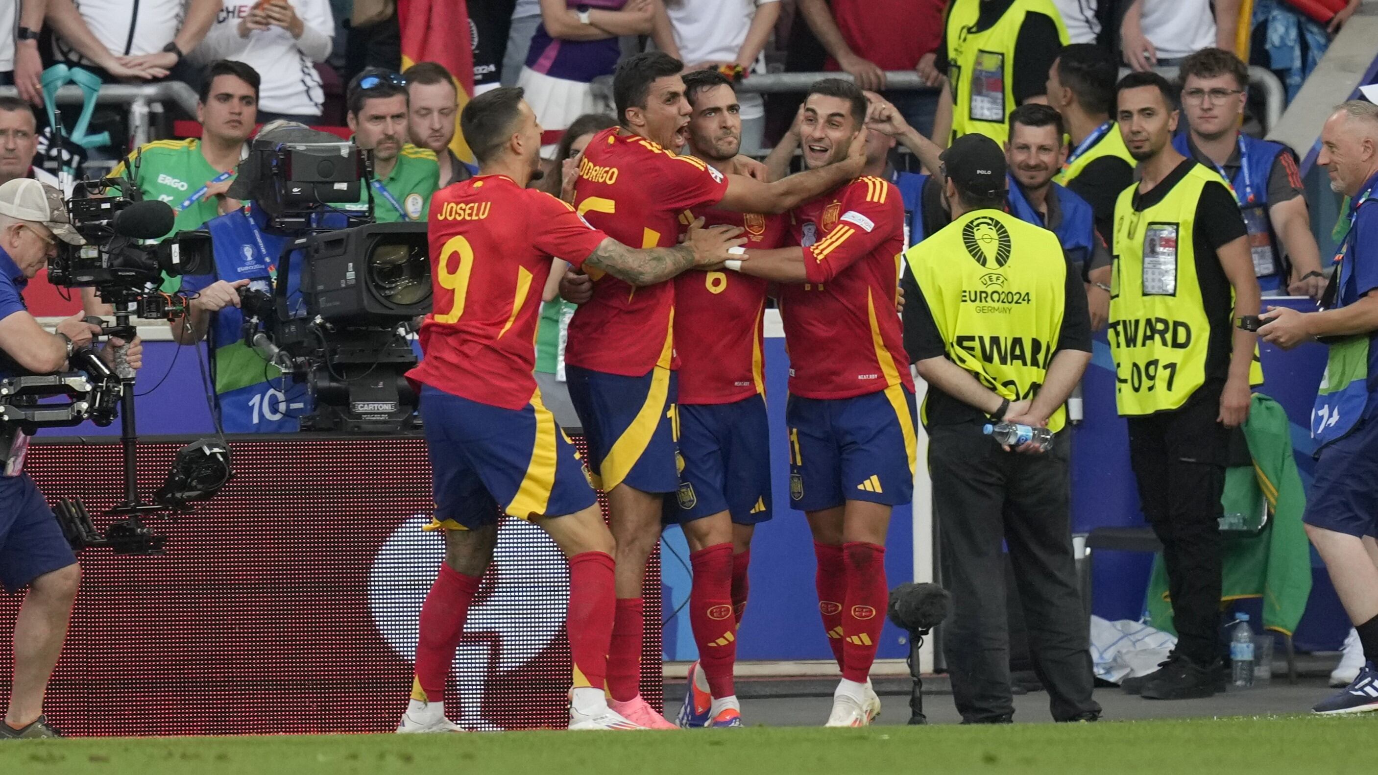 El insólito festejo en la Eurocopa 2024: Jugador celebra como lo hizo su padre hace 33 años en el mismo estadio