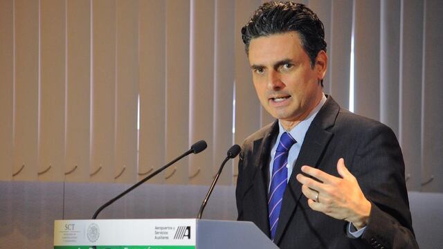 Guillermo García Alcocer, presidente de la CRE