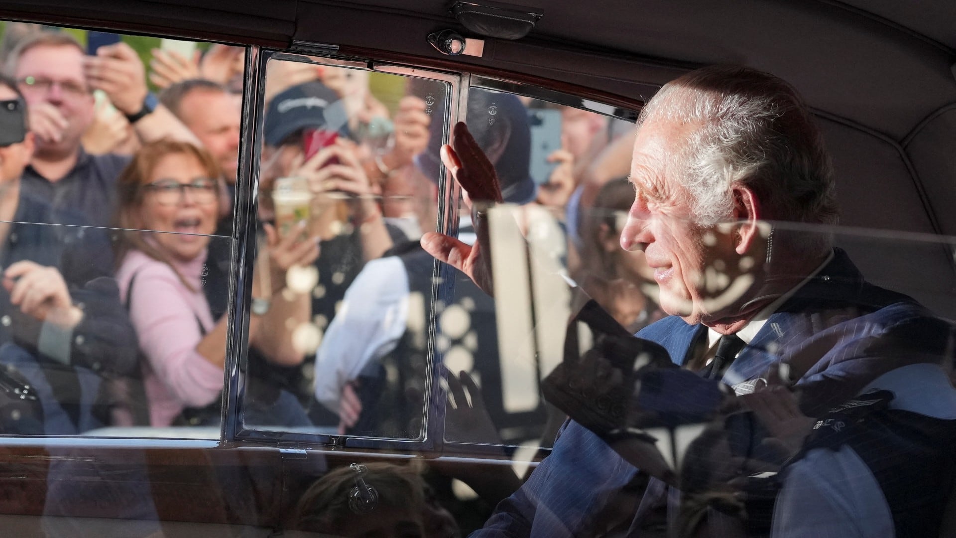 Carlos lll participará en procesión solemne de Isabel ll