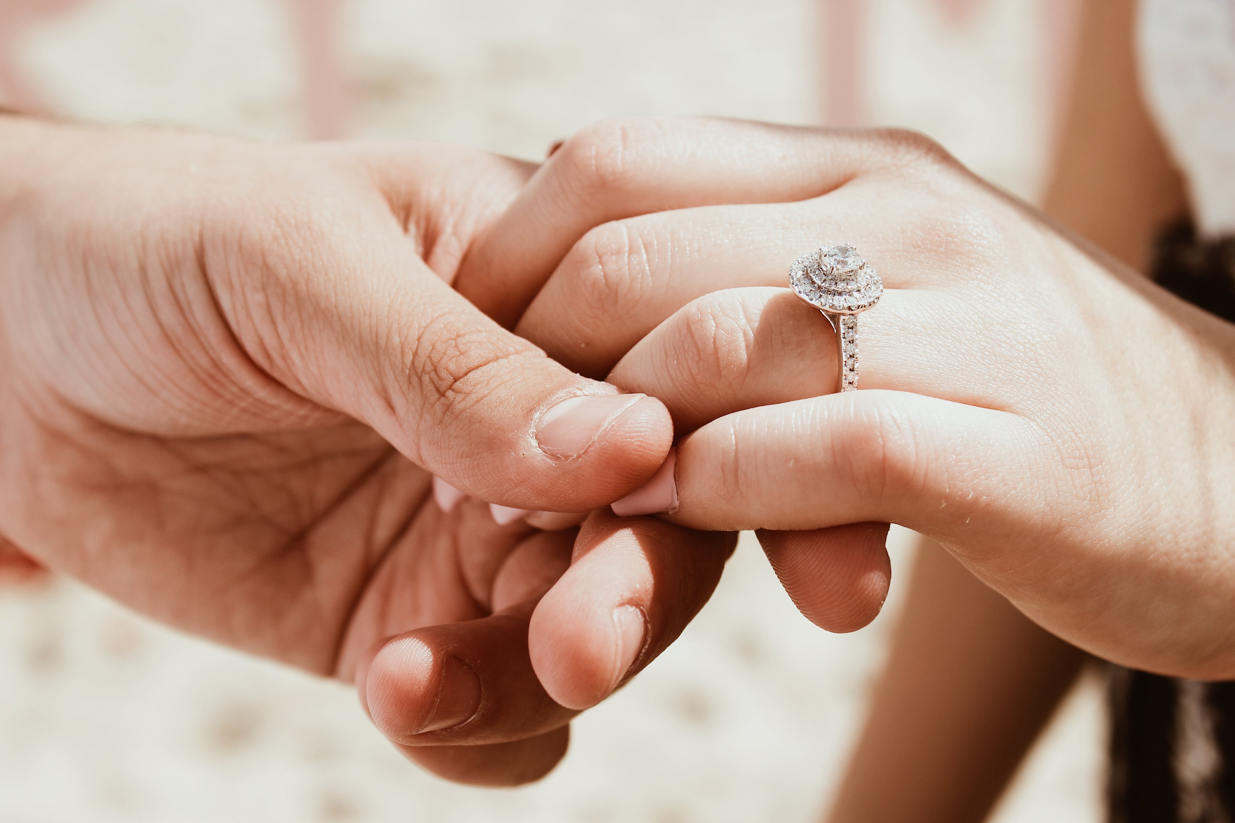 ¿Qué es el Día del Anillo de Promesa que se celebra este 2 de noviembre gracias a TikTok?
