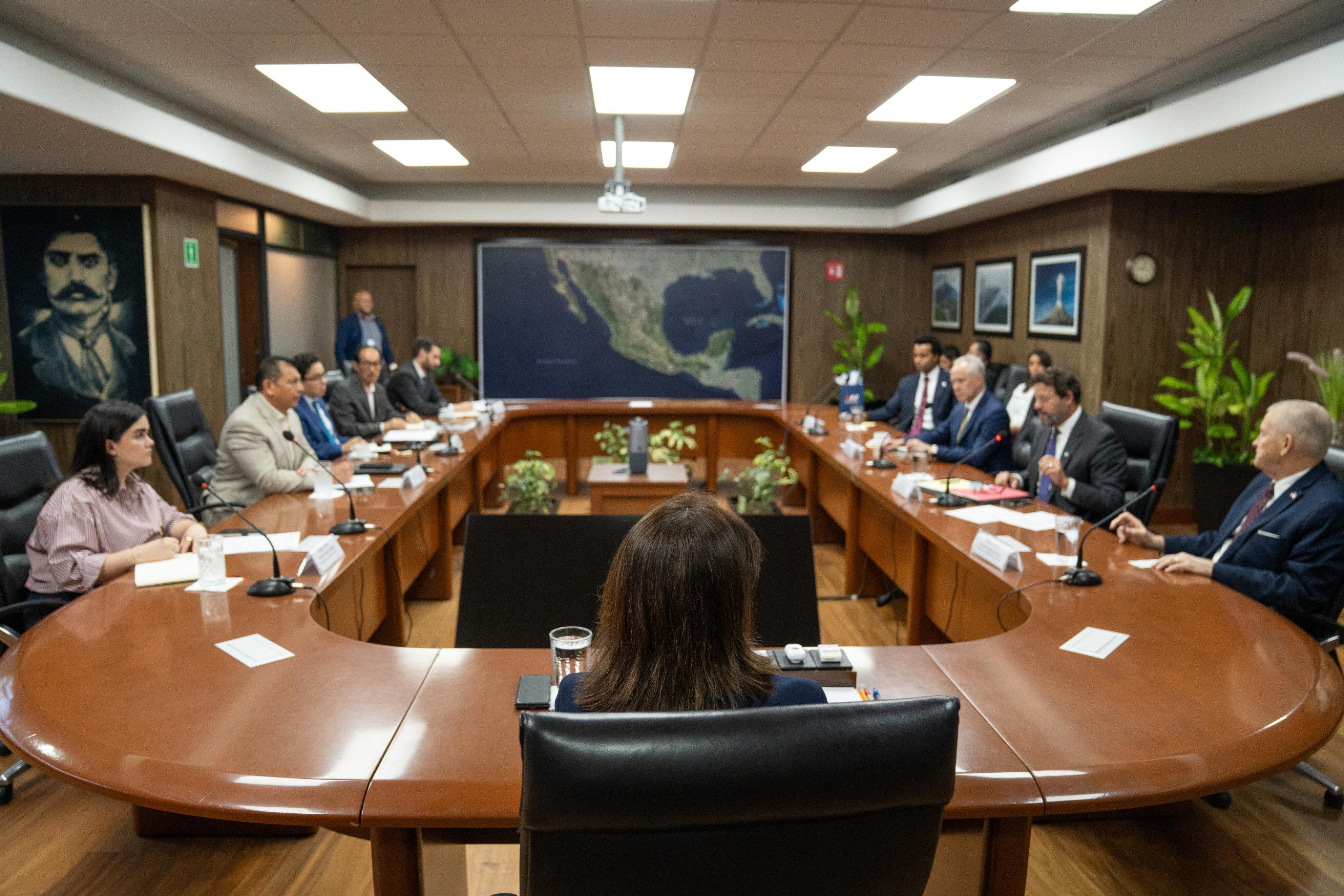 Ronald Johnson destaca reunión clave con Columba López por el combate al gusano barrenador