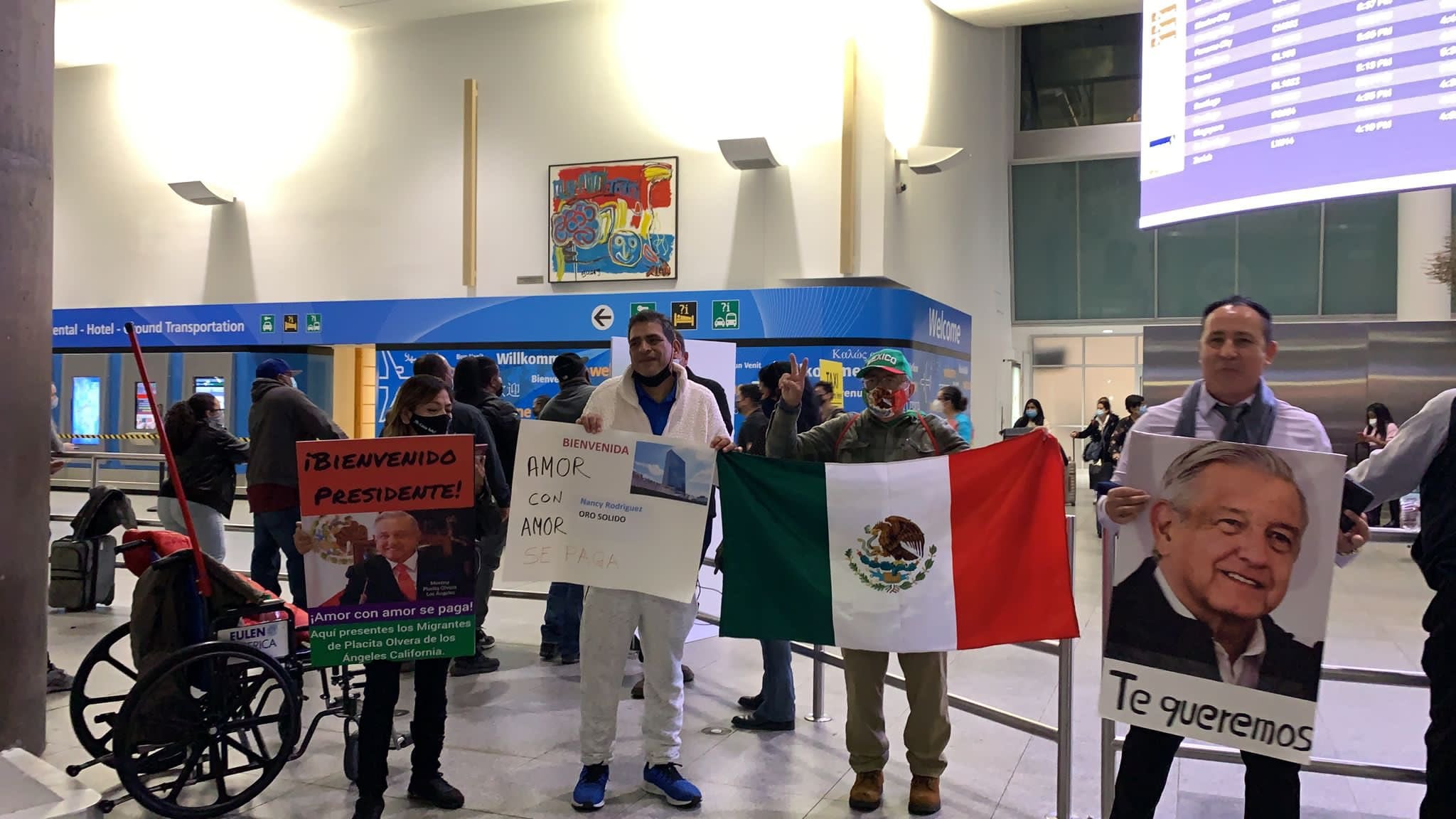 Mexicanos esperan a AMLO en Nueva York