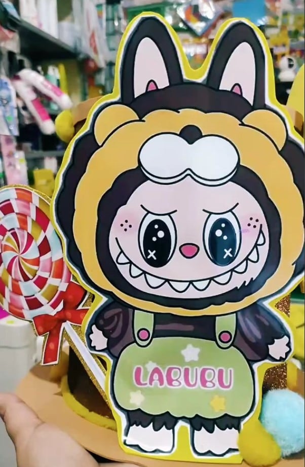 Sombrero loco de Labubu