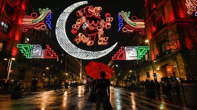 Claudia Sheinbaum presume alumbrado por 500 años de Resistencia Indígena