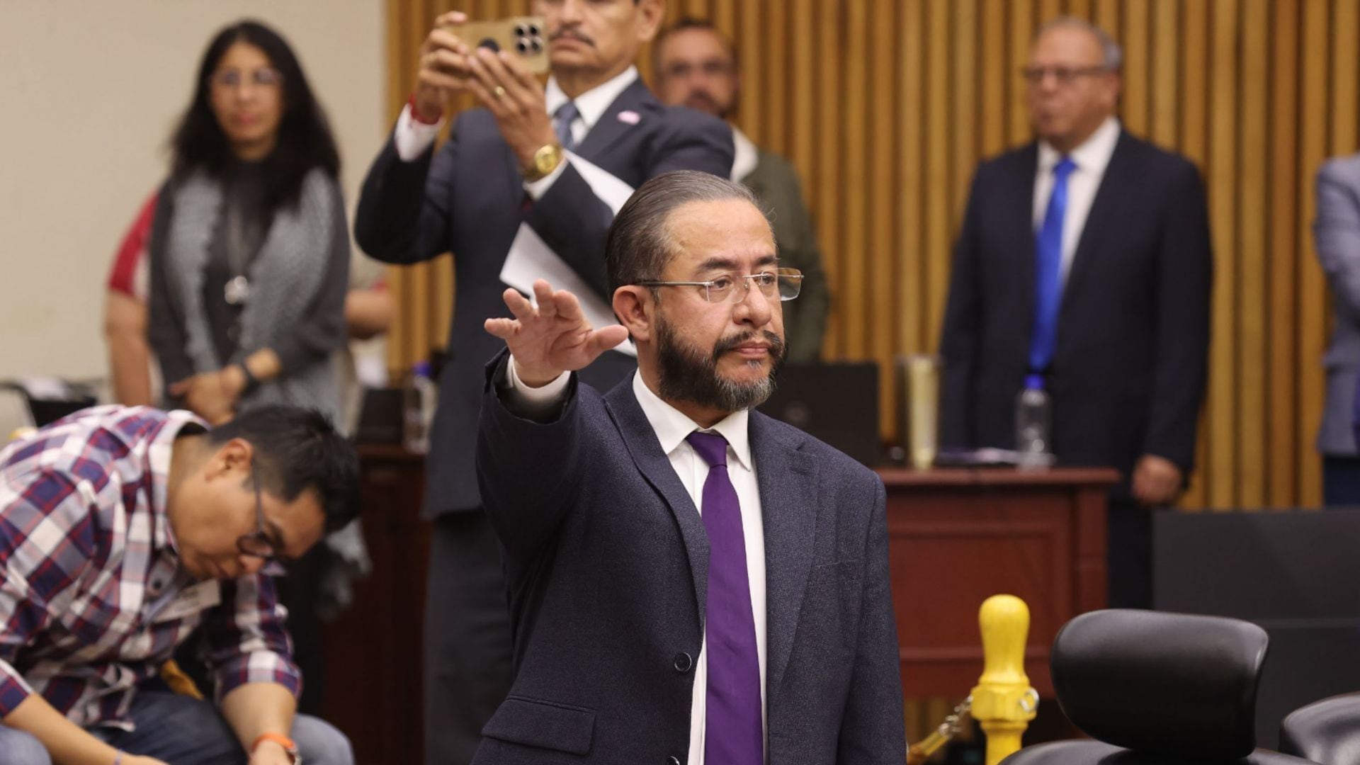 Hugo Éric Flores dejará la Cámara de Diputados; pedirá licencia indefinida