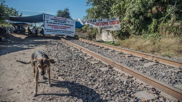 Plantón en vías ferroviarias en Michoacán. CNTE levantará barricadas.