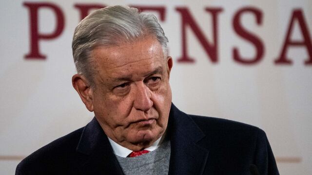 AMLO se lanza contra Greg Abbott por ley SB4 en Texas