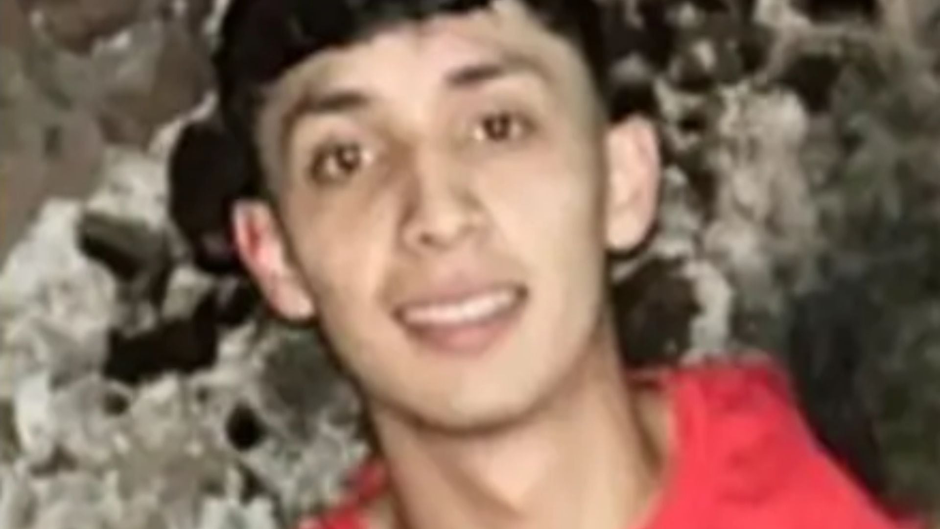 Familiares y amigos de Erick Omar exigieron justicia durante su sepelio en el Panteón de Dolores, tras su presunto asesinato a manos de policías en CDMX.