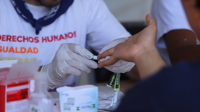 Cofepris autoriza autopruebas de detección de VIH para diagnósticos y tratamientos oportunos