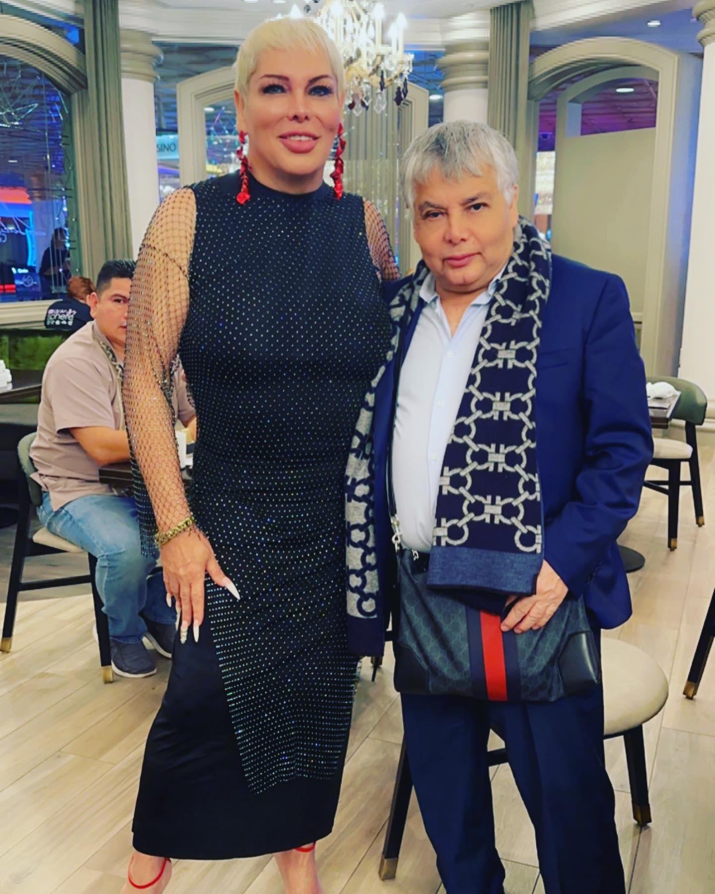 Jessica Esotérica junto a Mitzy