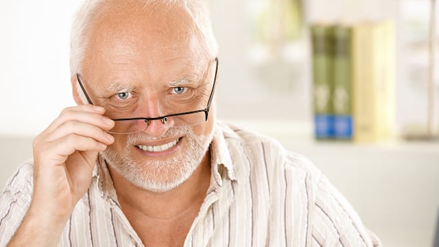 András Arató, el hombre tras el meme Hide the Pain Harold, llega a México