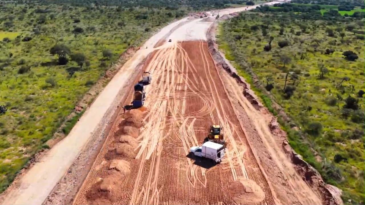 San Luis Potosí construye el mayor corredor carretero de México con inversiones por más de 40 mil mdp.