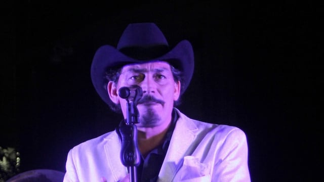 José Manuel Figueroa, cantante.