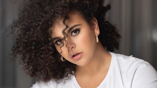 Lucerito Mijares es bautizada como la Princesa de México por sus fans de Juego de Voces