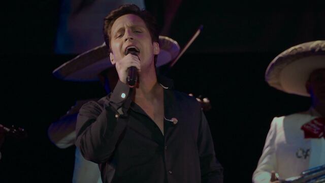 Diego Boneta como Luis Miguel