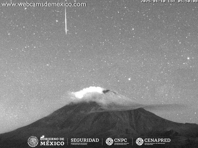 Estrella fugaz en el Volcán Popocatépetl