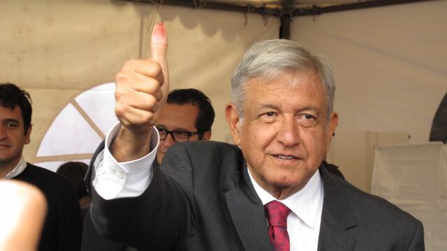 Muchos de los ahí balconeados comenzaron a rasgarse las vestiduras y señalar con su dedo flamígero al gobierno de Andrés Manuel López Obrador, como si hubiera sido el Presidente quien hubiera revelado sus nombres y millonarios beneficios, y no el periódico propiedad de Alejandro Junco de la Vega.