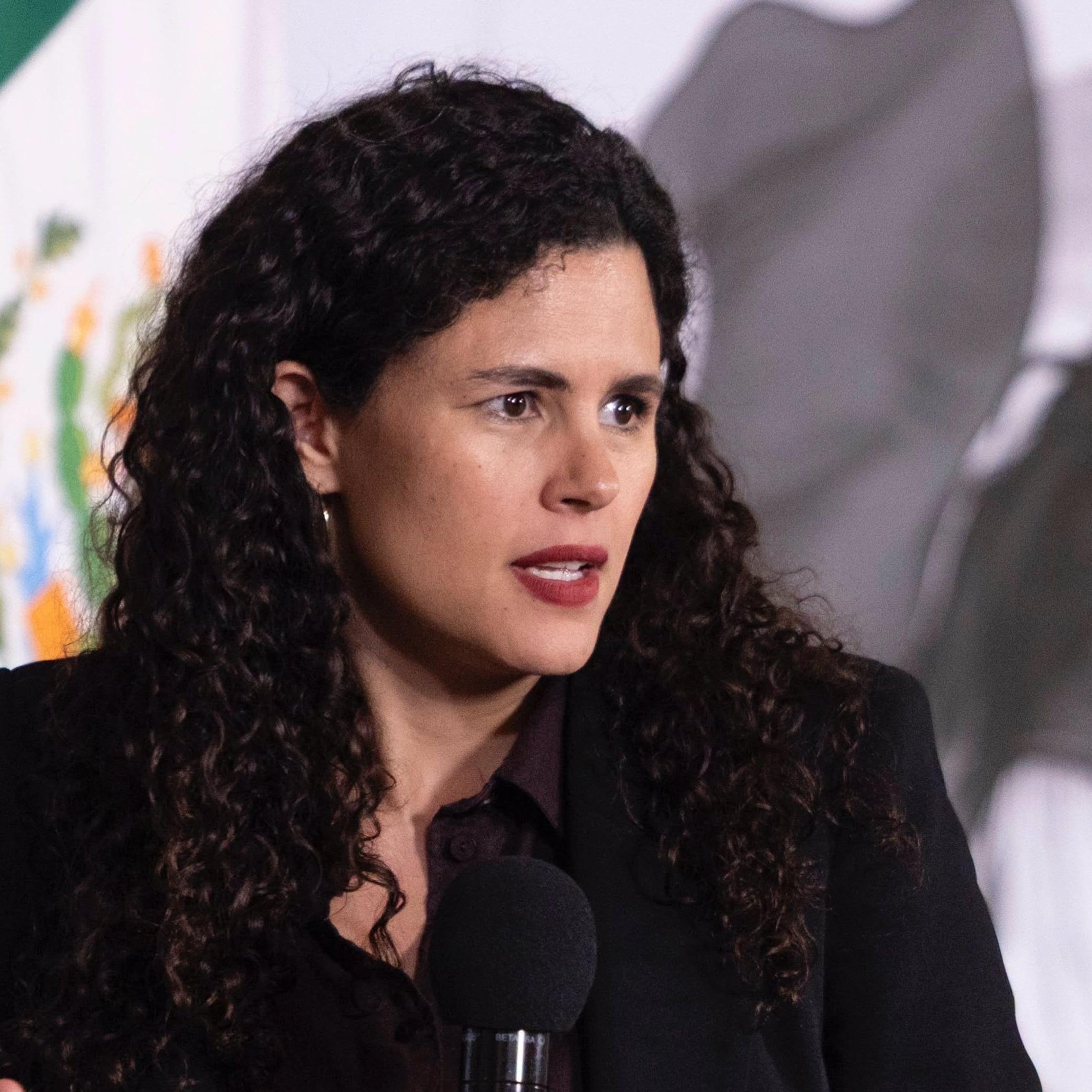 Luisa Alcalde culpa al “ecosistema digital” por polémica de lista negra