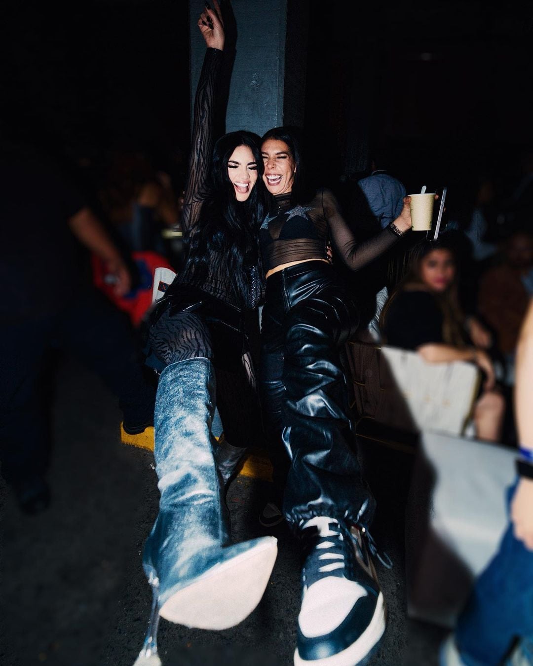 Cecia Loaiza y su prima Kimberly Loaiza