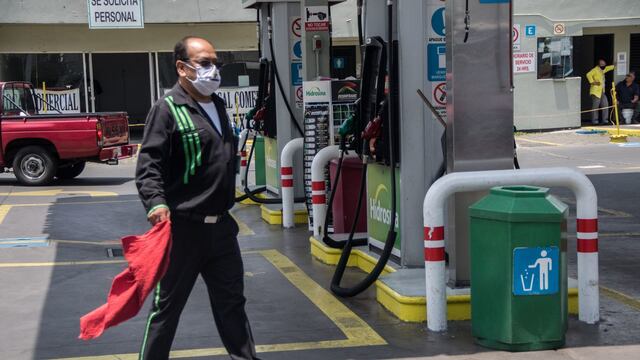 Trabajador de gasolinera