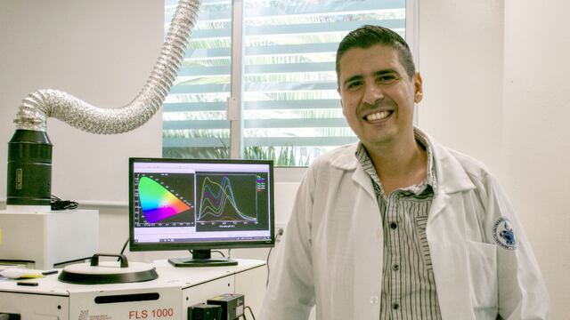 Abraham Nehemías Meza, investigador de la BUAP