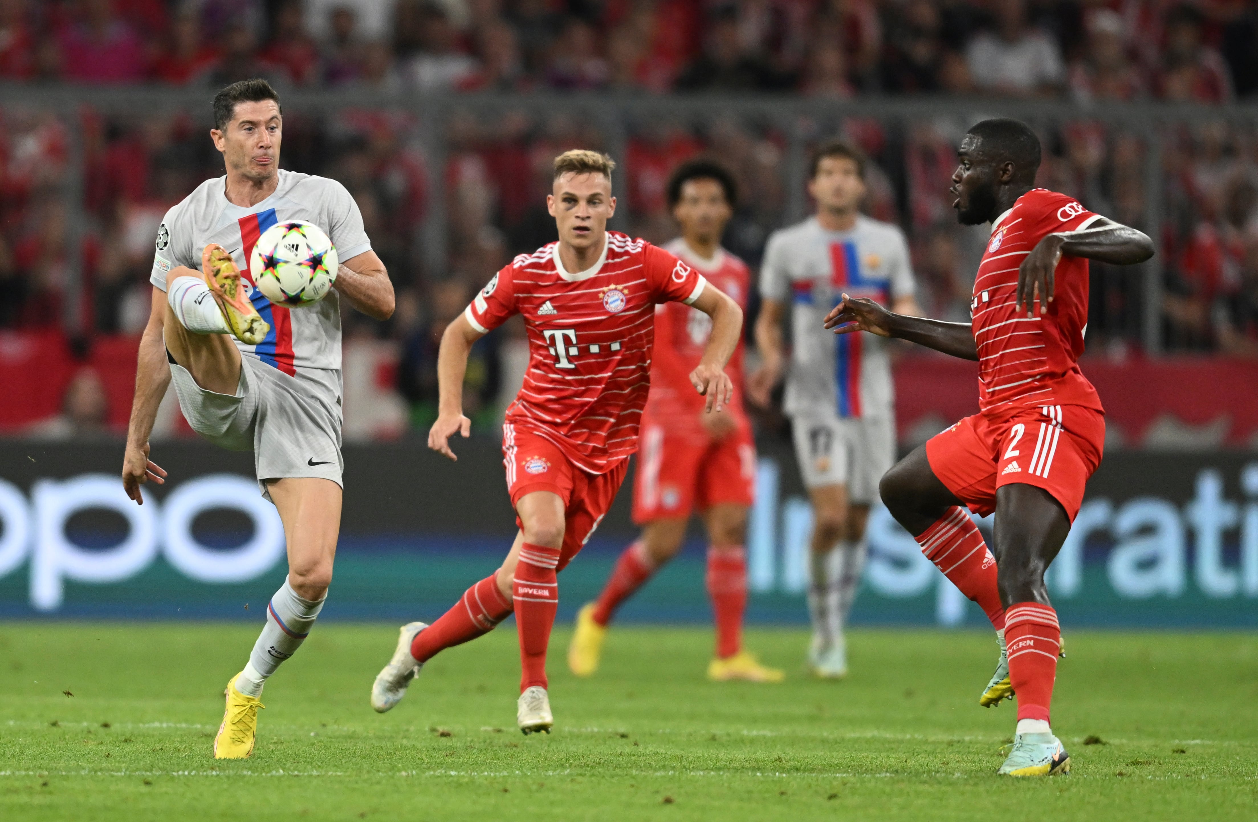 Barcelona vs Bayern Munich (AP Photo/Andreas Schaad)