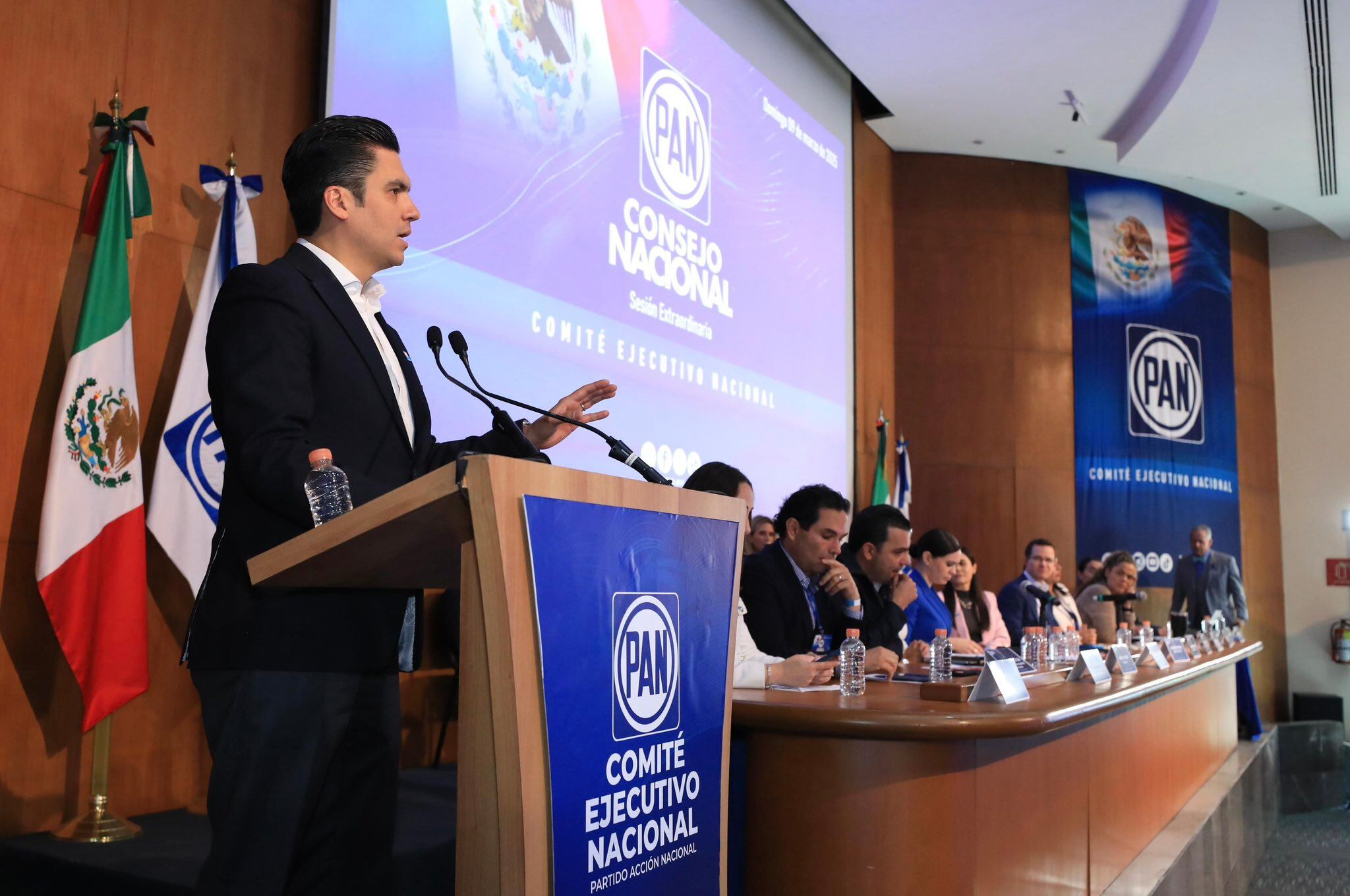 PAN exige a Donald Trump precisar quiénes son los funcionarios mexicanos involucrados en el narcotráfico