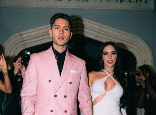 Kimberly Loaiza y Juan de Dios Pantoja