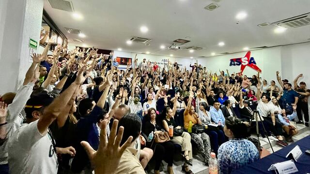 Asamblea de ASSA por revisión de contrato de sobrecargos con Aeroméxico
