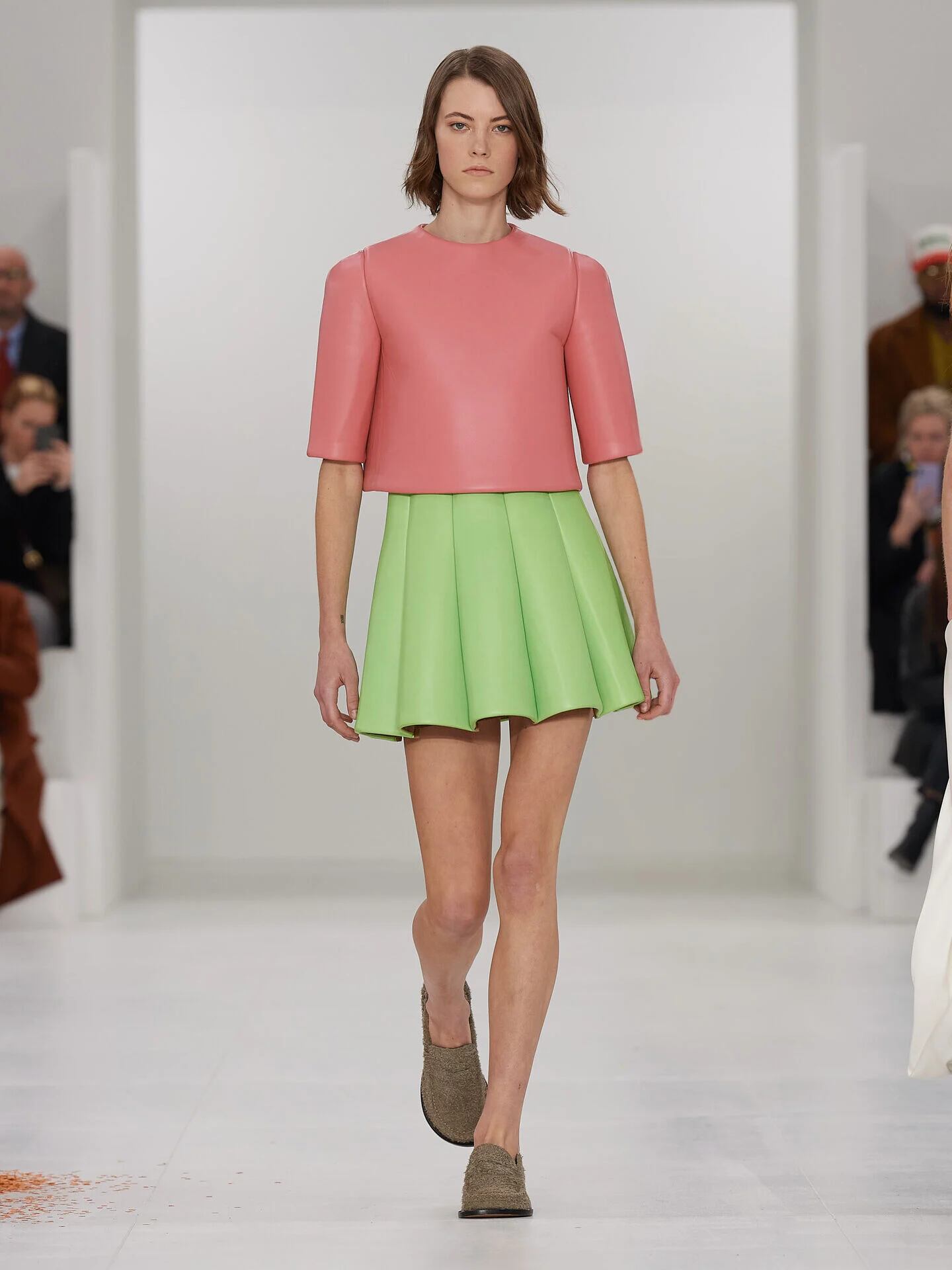 Esta es la nueva colección de Loewe Polly Pocket