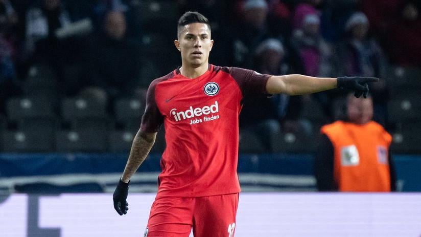 Salcedo con el Frankfurt.