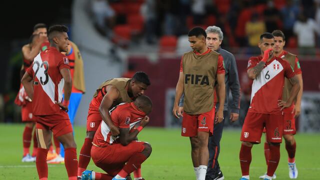 Los jugadores de Perú (AP Foto/Hussein Sayed)